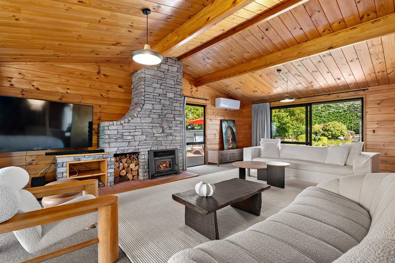 Mountviews Lodge Taupo Eksteriør bilde